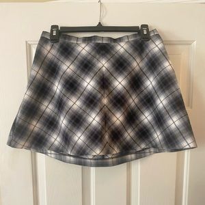 Woman’s Plaid Skirt, Size 6